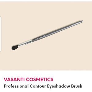 Contour, eyeshadow brush